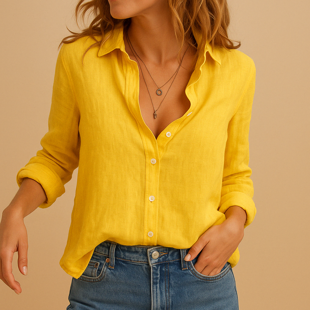 Women’s casual airy blouse with a relaxed fit and lightweight feel, ideal for everyday wear, workdays, and transitional seasons.
